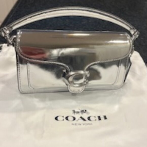 NWOT Authentic Coach Tabby Shoulder Bag 20 in Mirror Metallic Leather - Picture 2 of 11
